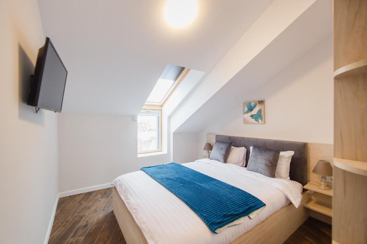 Skylight Loft Near City Center Oradea Bagian luar foto