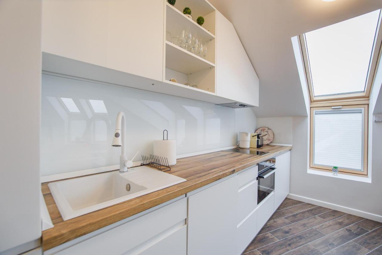 Skylight Loft Near City Center Oradea Bagian luar foto